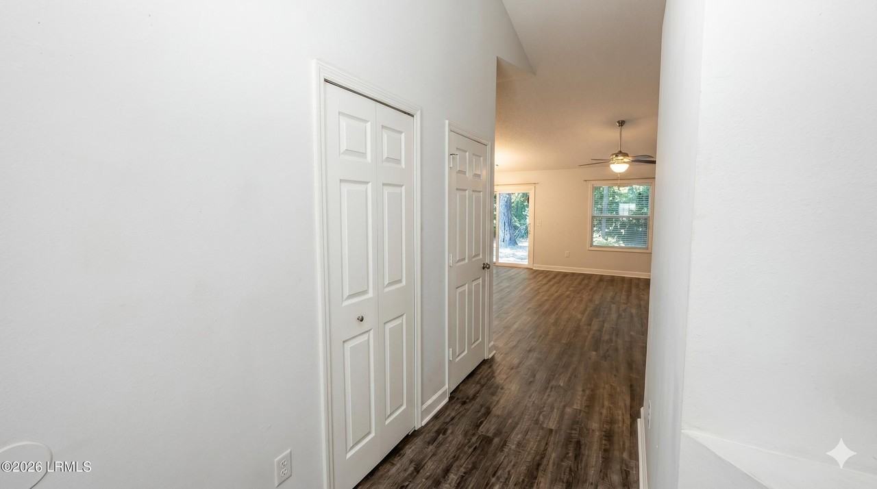 10 Brindlewood Dr - Photo 4 of 34