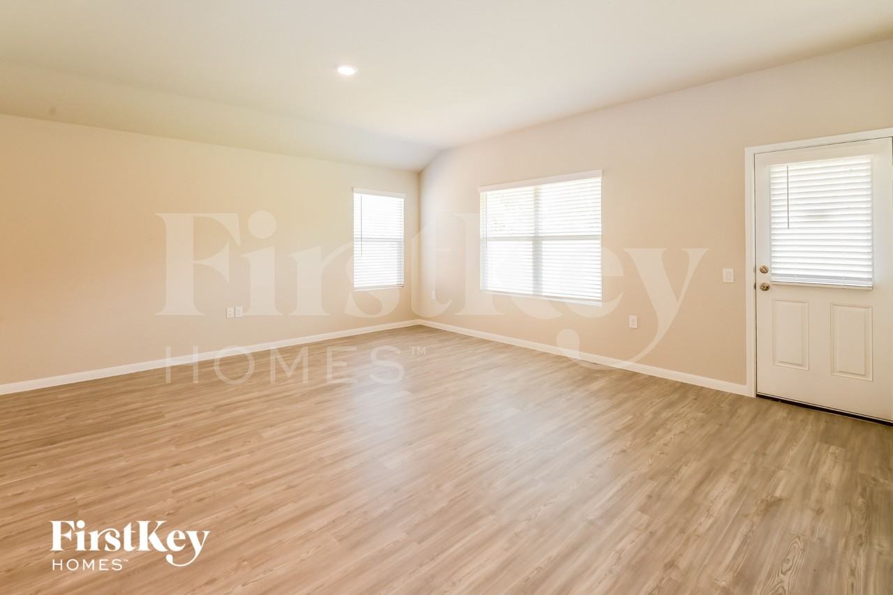 4419 Meadowland Pl - Photo 3 of 15