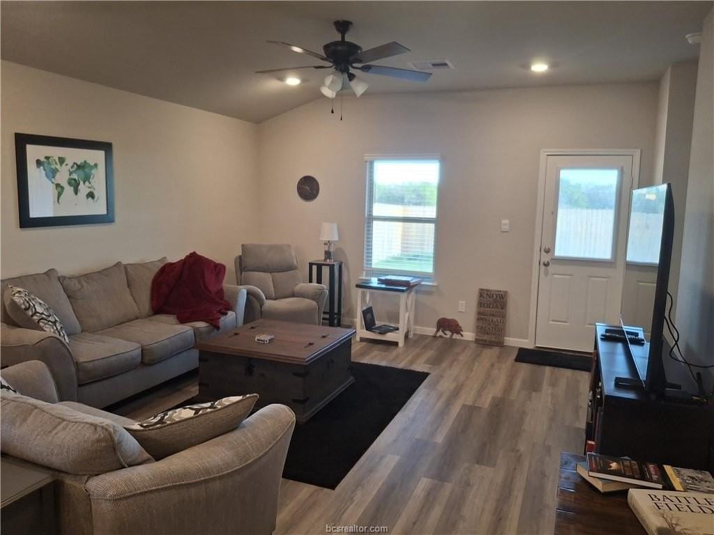 1864 Taggart Trl - Photo 5 of 12