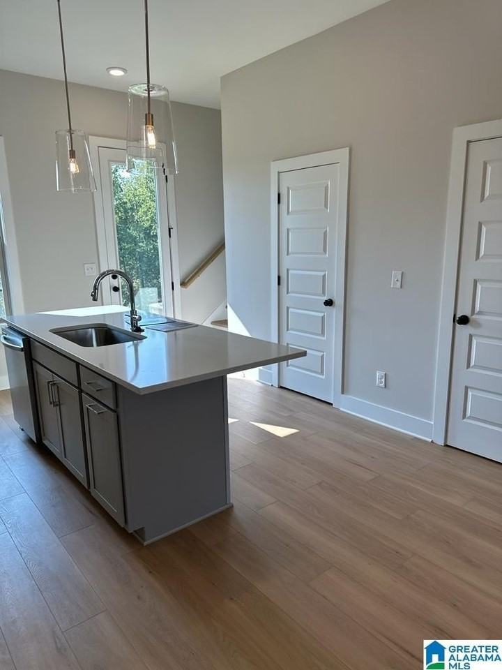 4882 Silas Ave - Photo 6 of 24