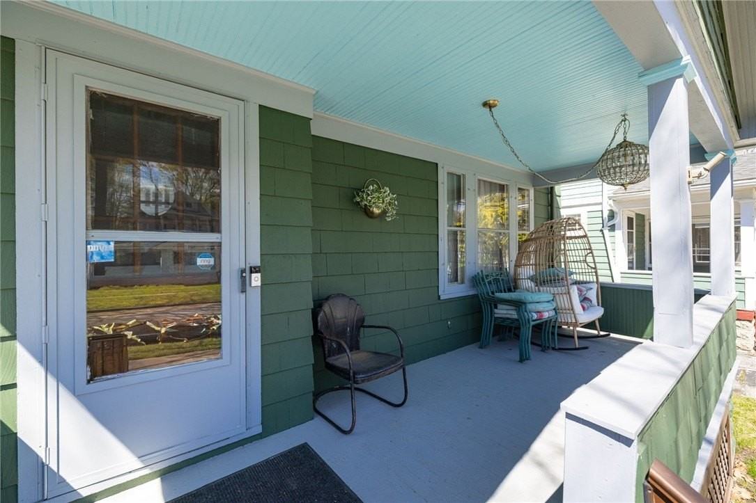 109 Bedford St - Photo 3 of 20