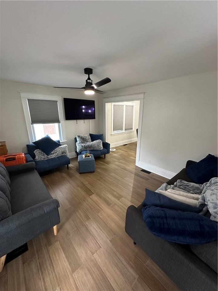 1890 Clifford Ave - Photo 3 of 13