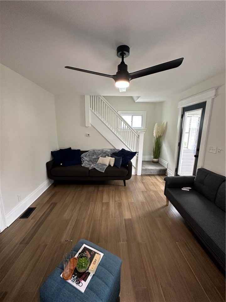 1890 Clifford Ave - Photo 4 of 13