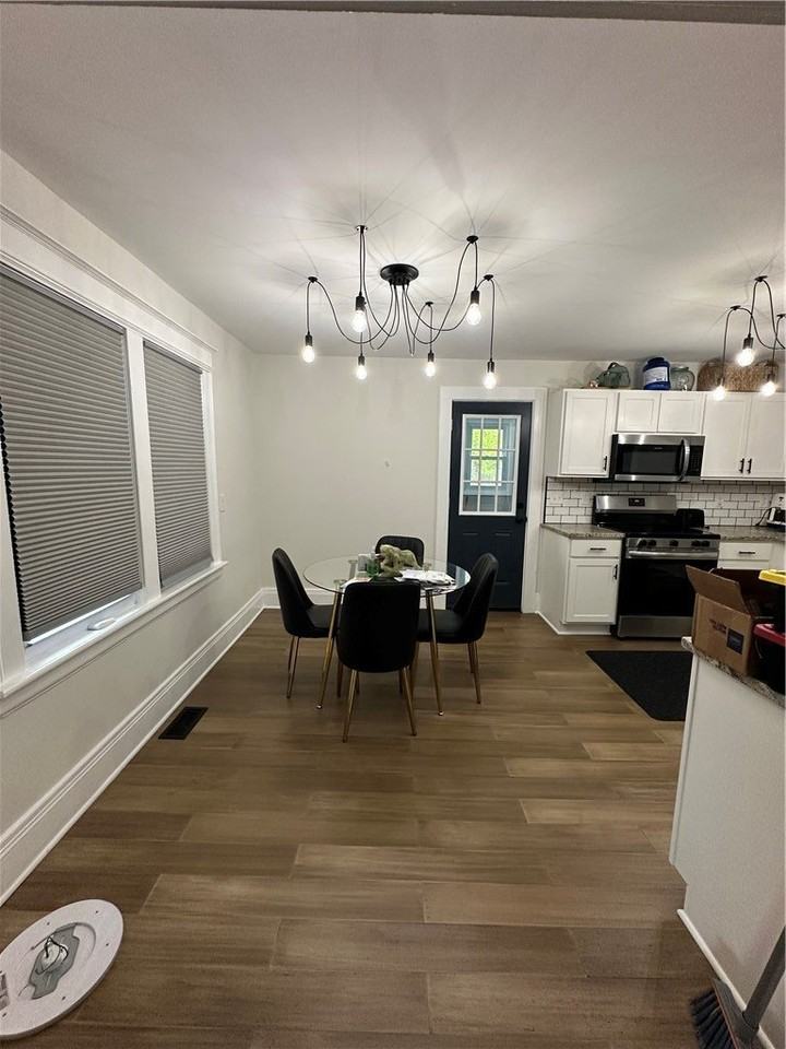 1890 Clifford Ave - Photo 5 of 13