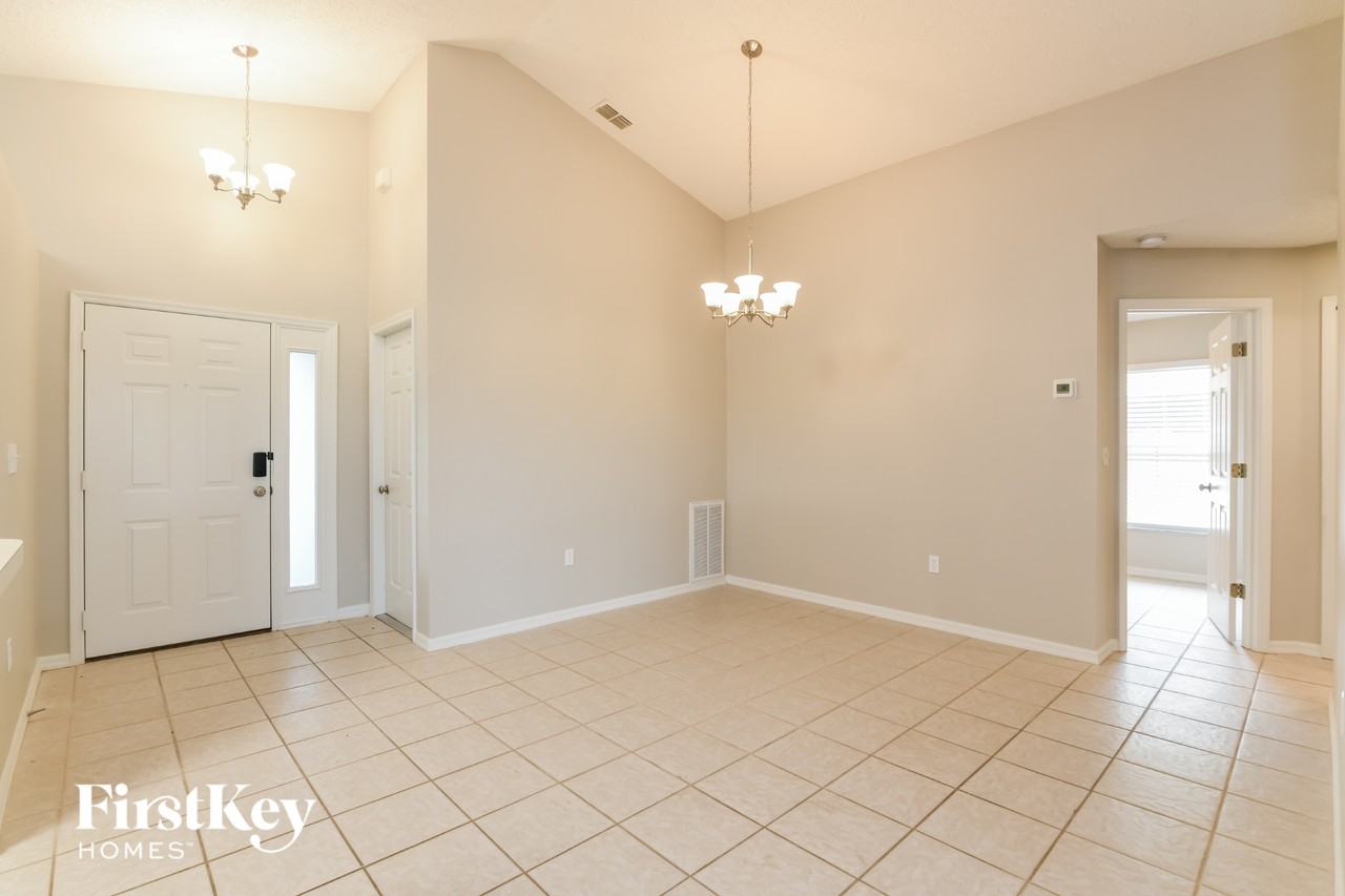 148 Heavenwood Ct - Photo 5 of 15