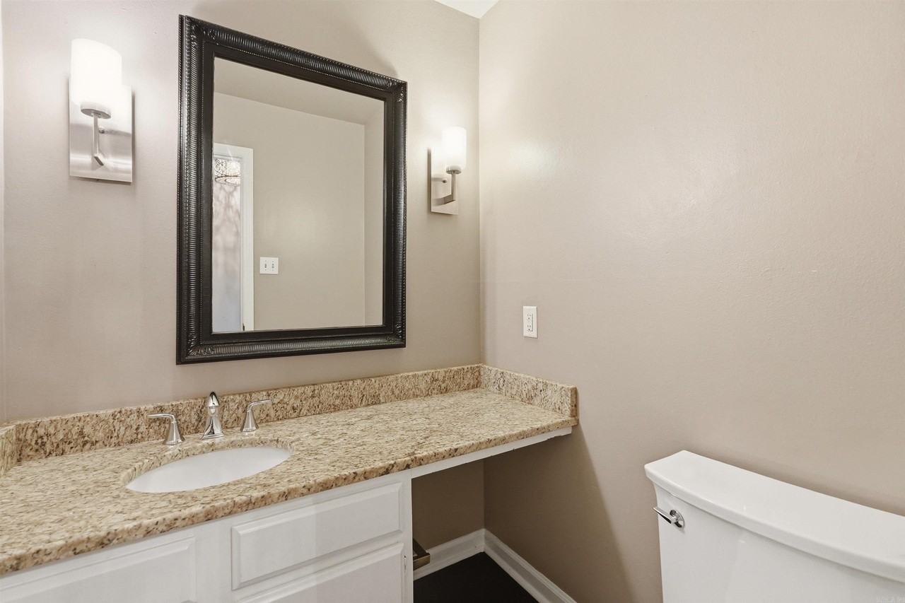 32 Kingsbridge Way - Photo 4 of 33