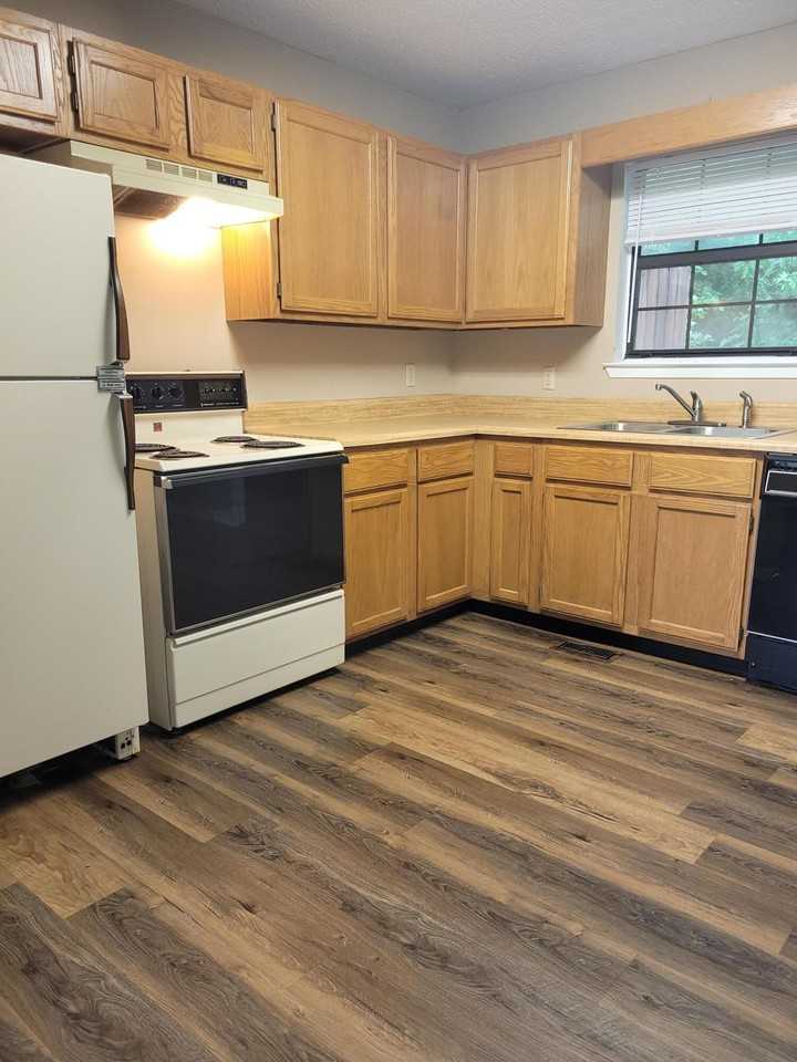 5256 Loblolly Ln - Photo 3 of 10