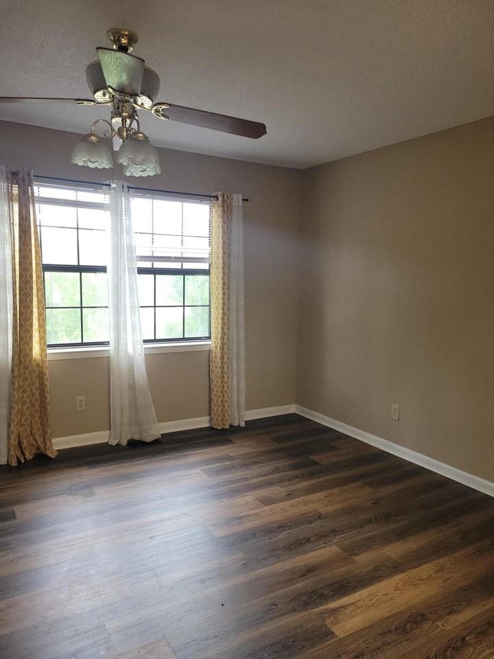 5256 Loblolly Ln - Photo 4 of 10