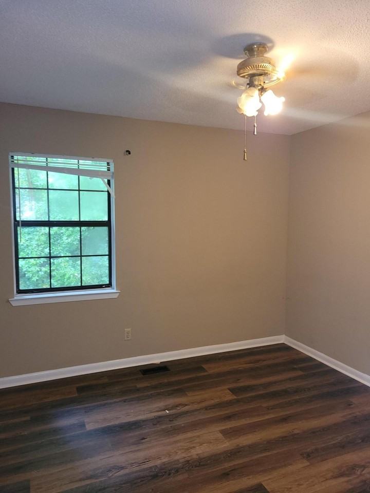 5256 Loblolly Ln - Photo 6 of 10