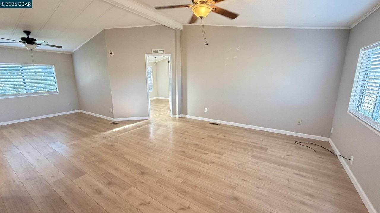 7770 Lone Tree Way - Photo 4 of 29
