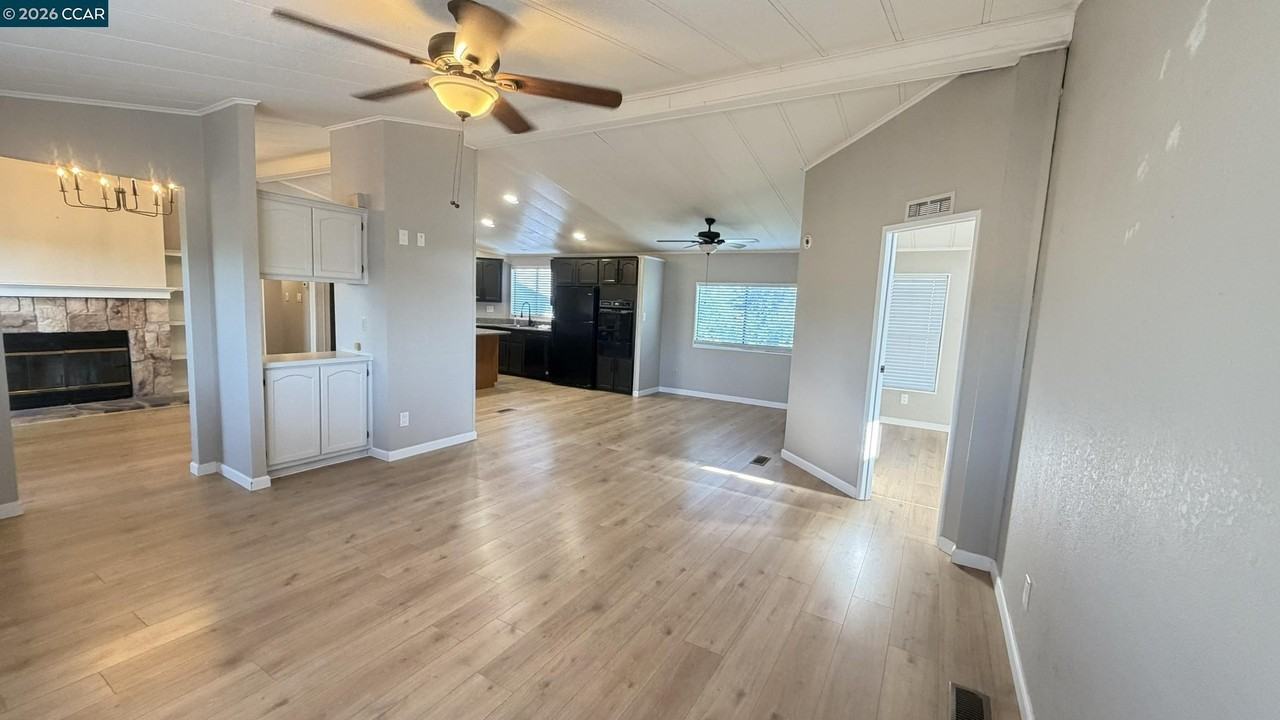7770 Lone Tree Way - Photo 5 of 29