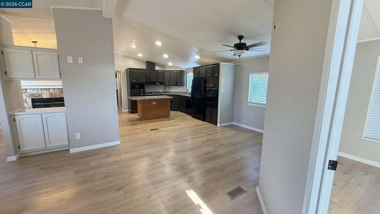 7770 Lone Tree Way - Photo 6 of 29