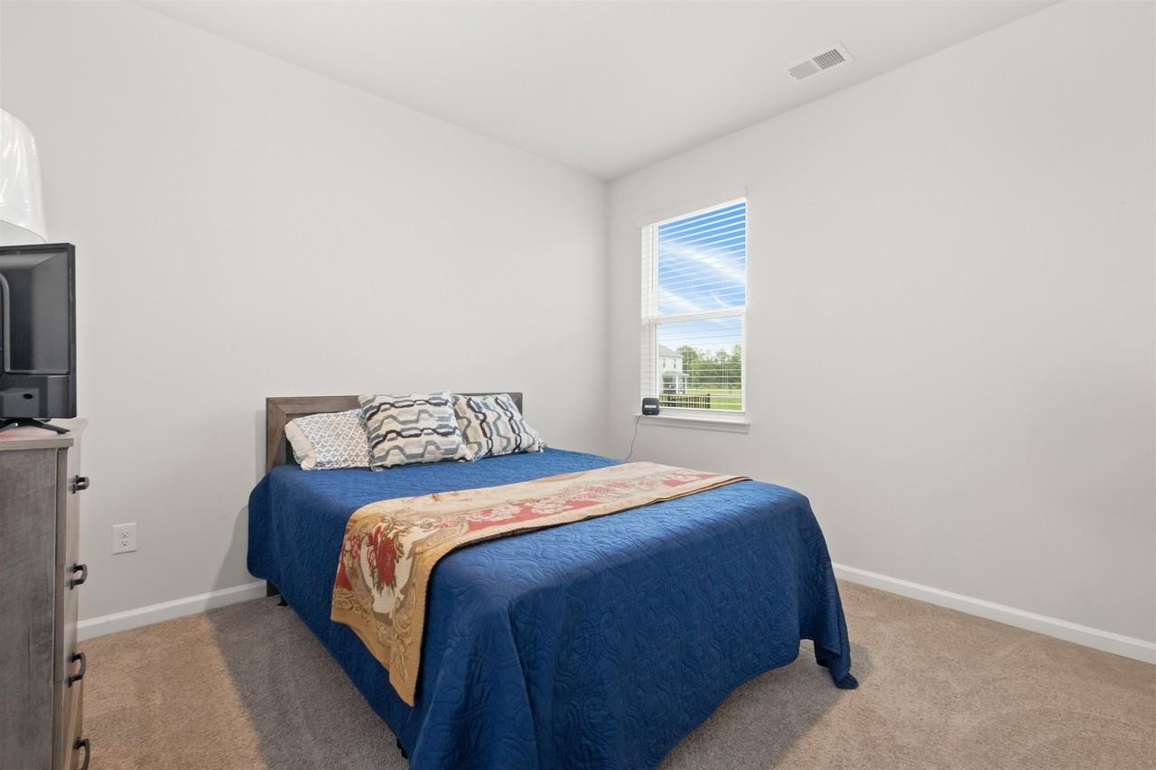 428 Bearskin Ct - Photo 2 of 29