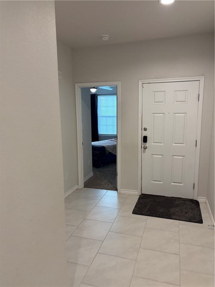 2301 Sky Crest Dr - Photo 4 of 19