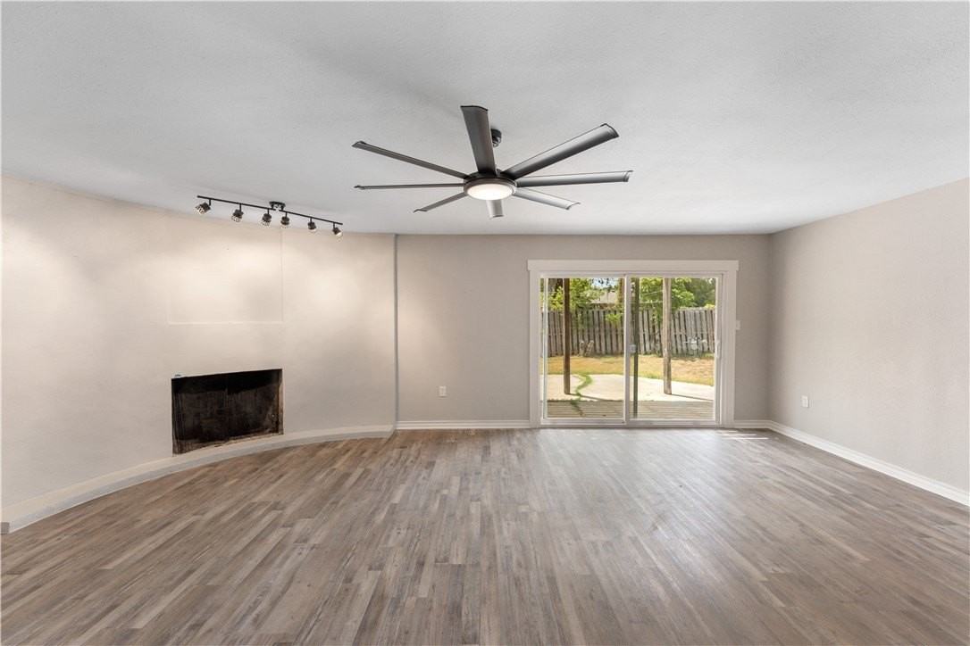 4937 Holmes Dr - Photo 3 of 27