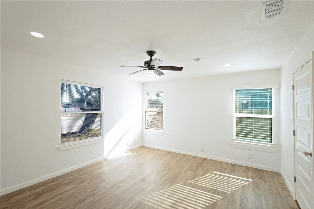 4505 Up River Rd - Photo 4 of 18