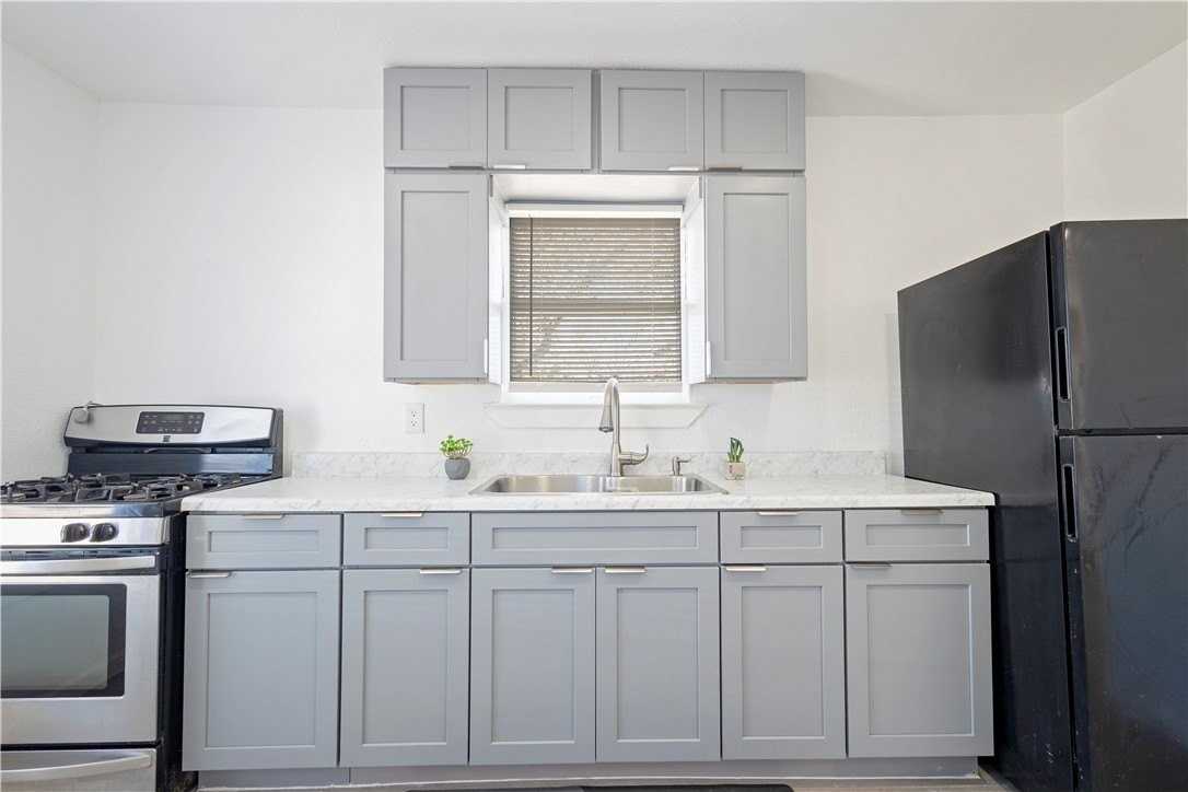 4505 Up River Rd - Photo 7 of 18