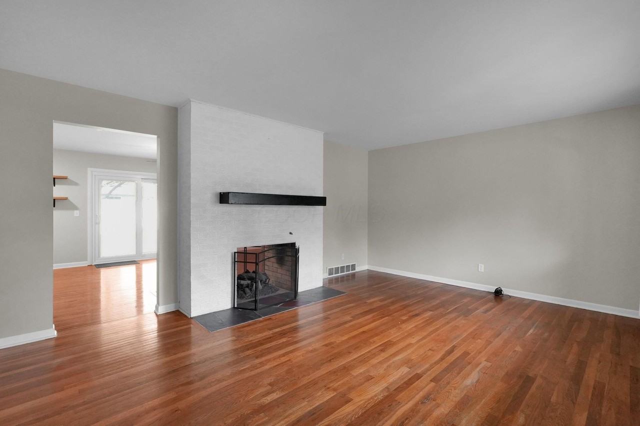 5371 Poplarwood Rd - Photo 2 of 15