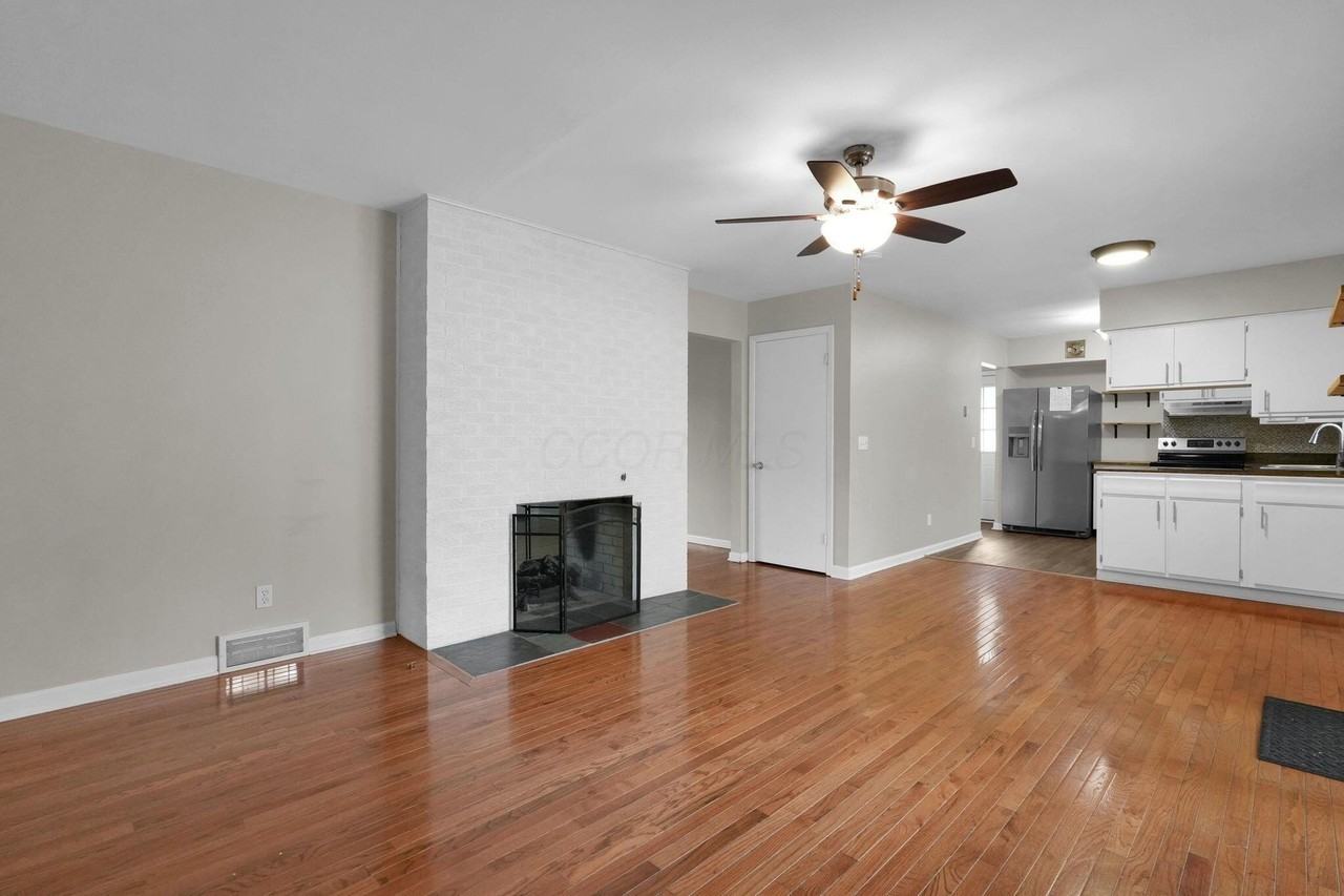 5371 Poplarwood Rd - Photo 5 of 15