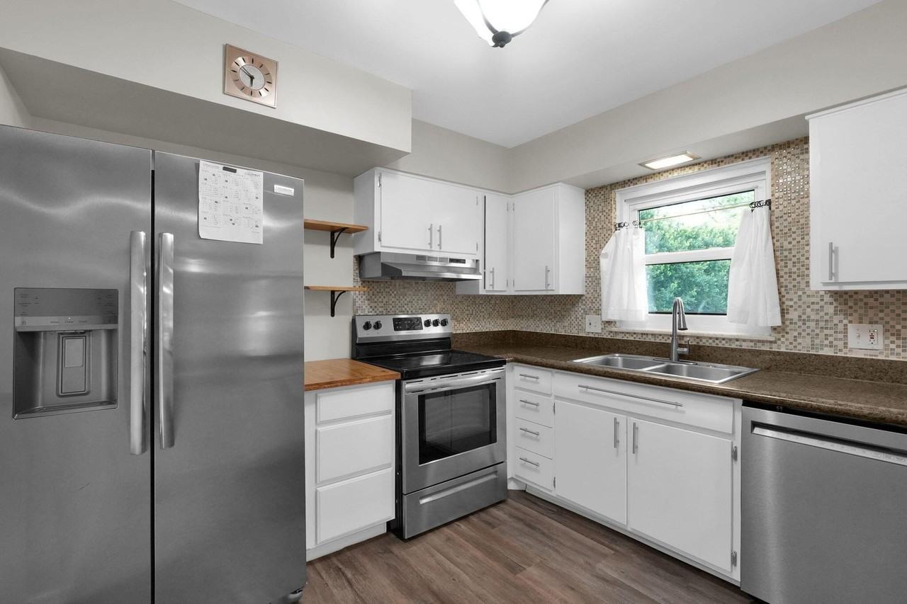 5371 Poplarwood Rd - Photo 6 of 15