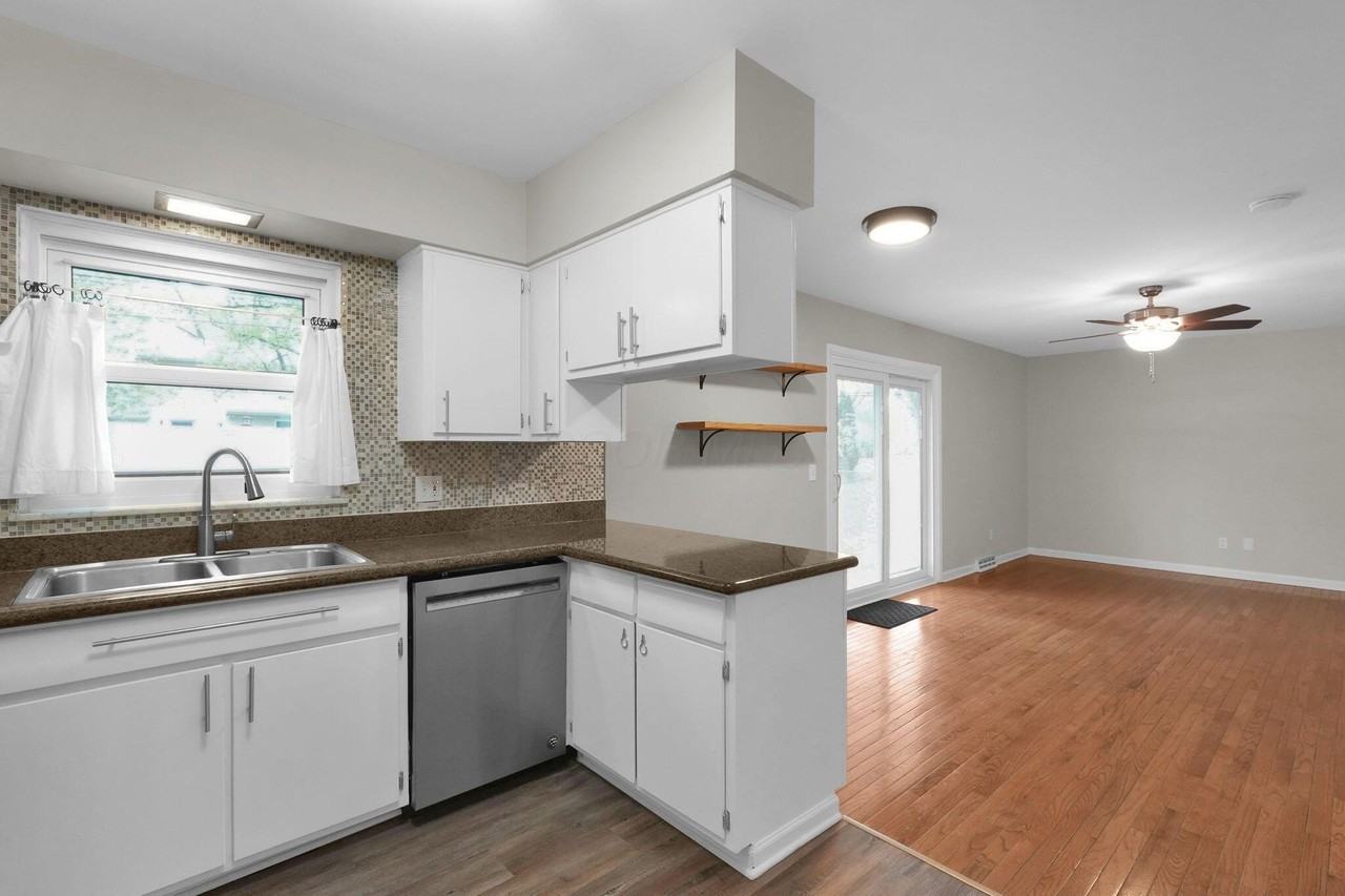 5371 Poplarwood Rd - Photo 7 of 15