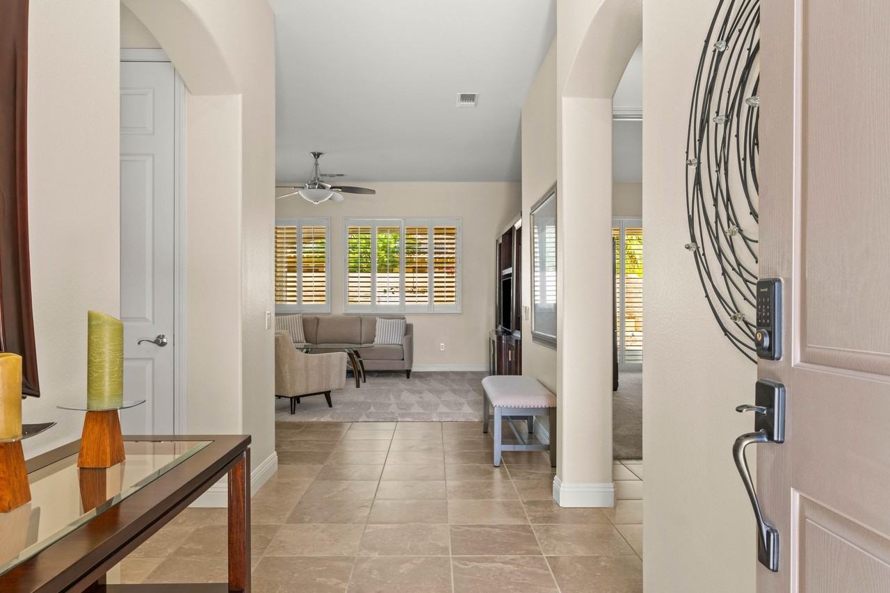 80592 Avenida Santa Eugenia - Photo 4 of 28