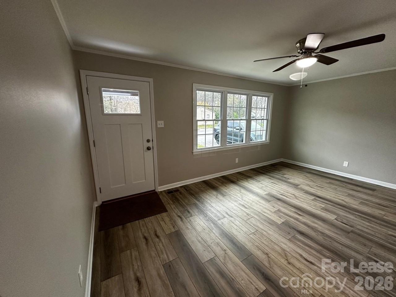 1141 Faile St - Photo 4 of 11