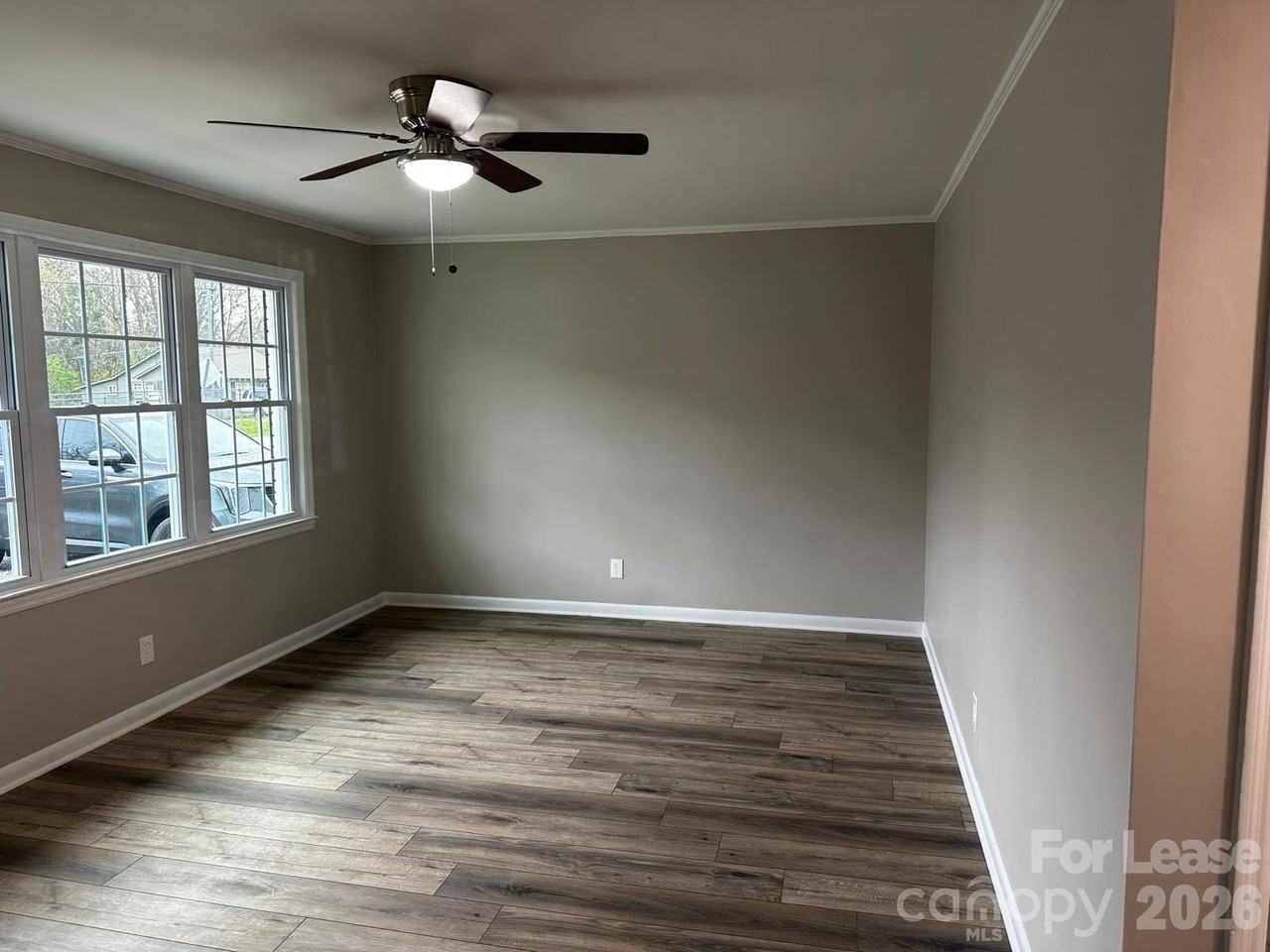 1141 Faile St - Photo 5 of 11