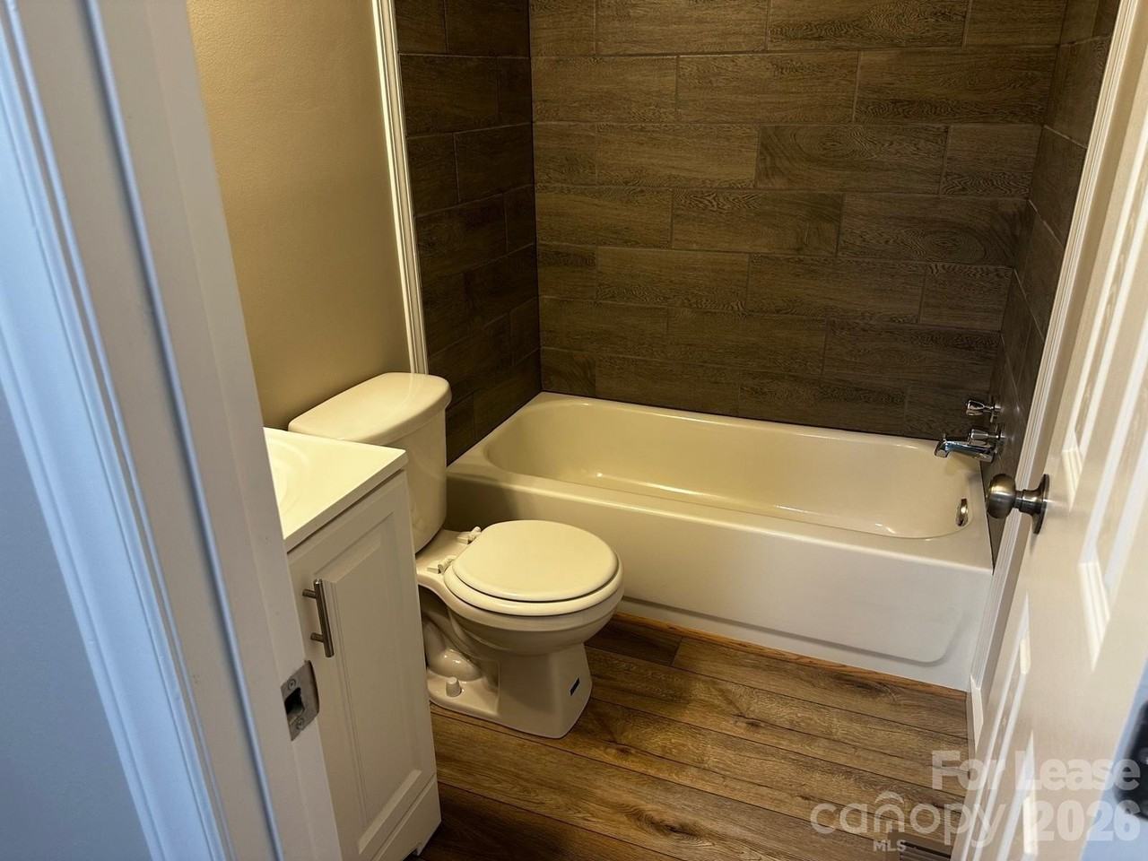 1141 Faile St - Photo 6 of 11