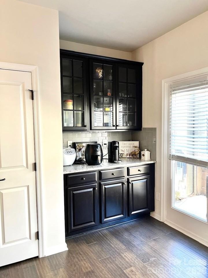 1510 Kee Ct - Photo 6 of 24