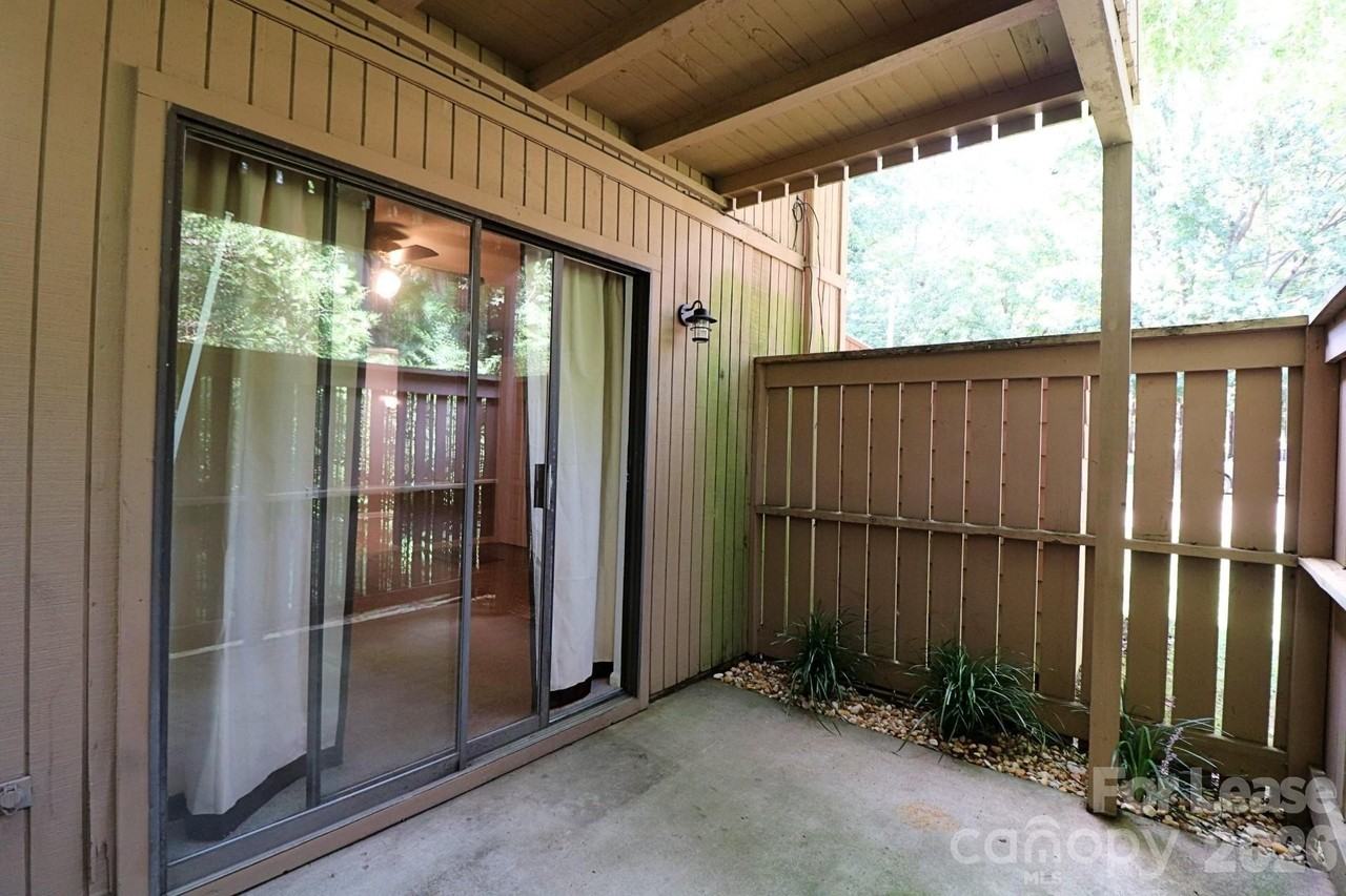 1645 Cedarview Ct - Photo 2 of 17