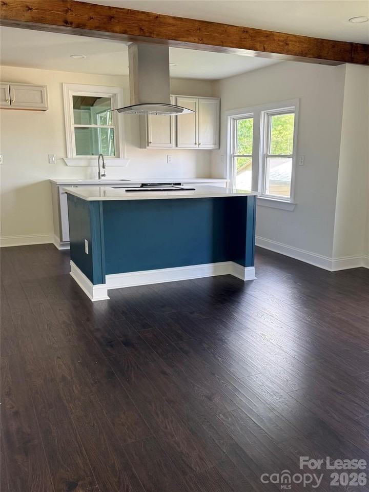 926 Fairview Dr Sw - Photo 4 of 13