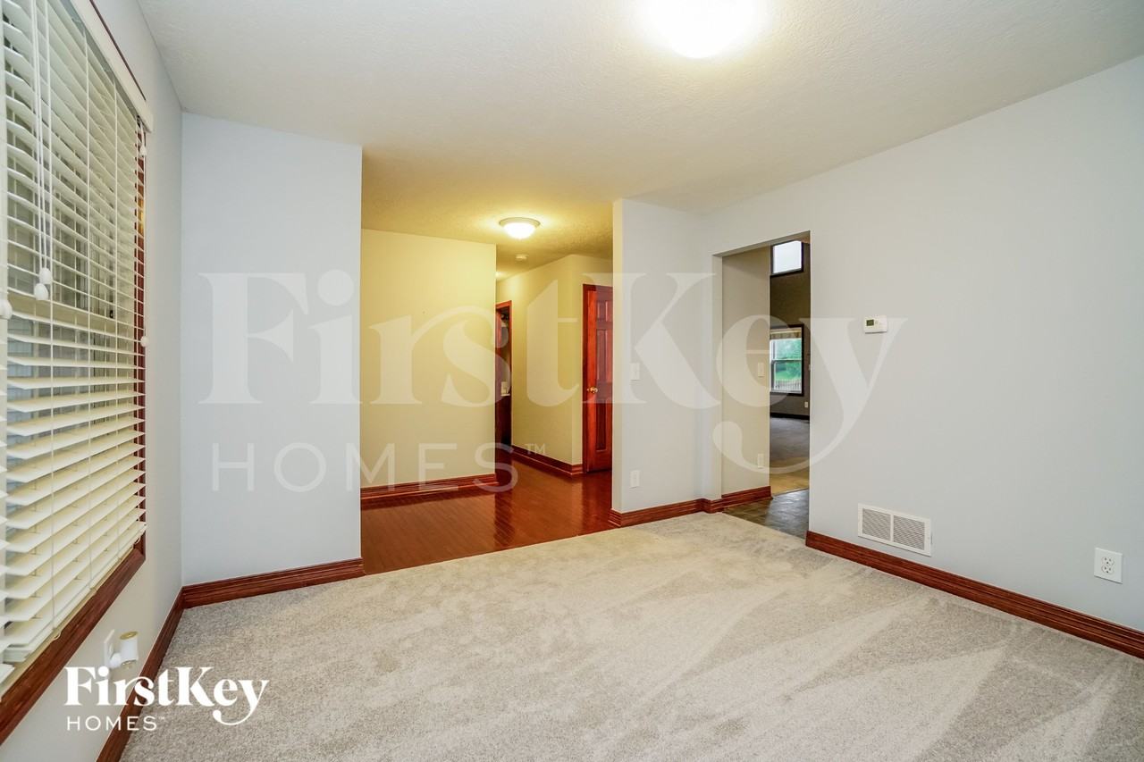 936 Poppleton Pl N - Photo 3 of 16