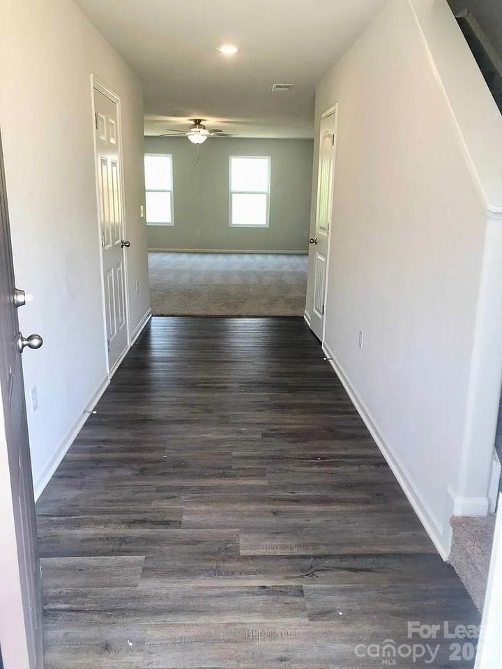 9224 Creedmore Hills Dr - Photo 3 of 23