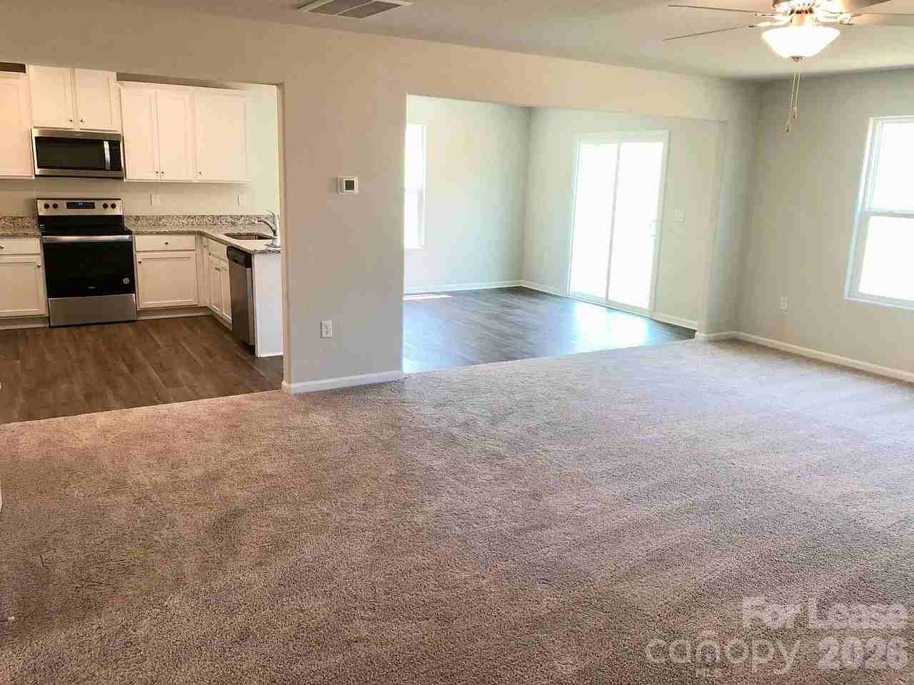 9224 Creedmore Hills Dr - Photo 4 of 23
