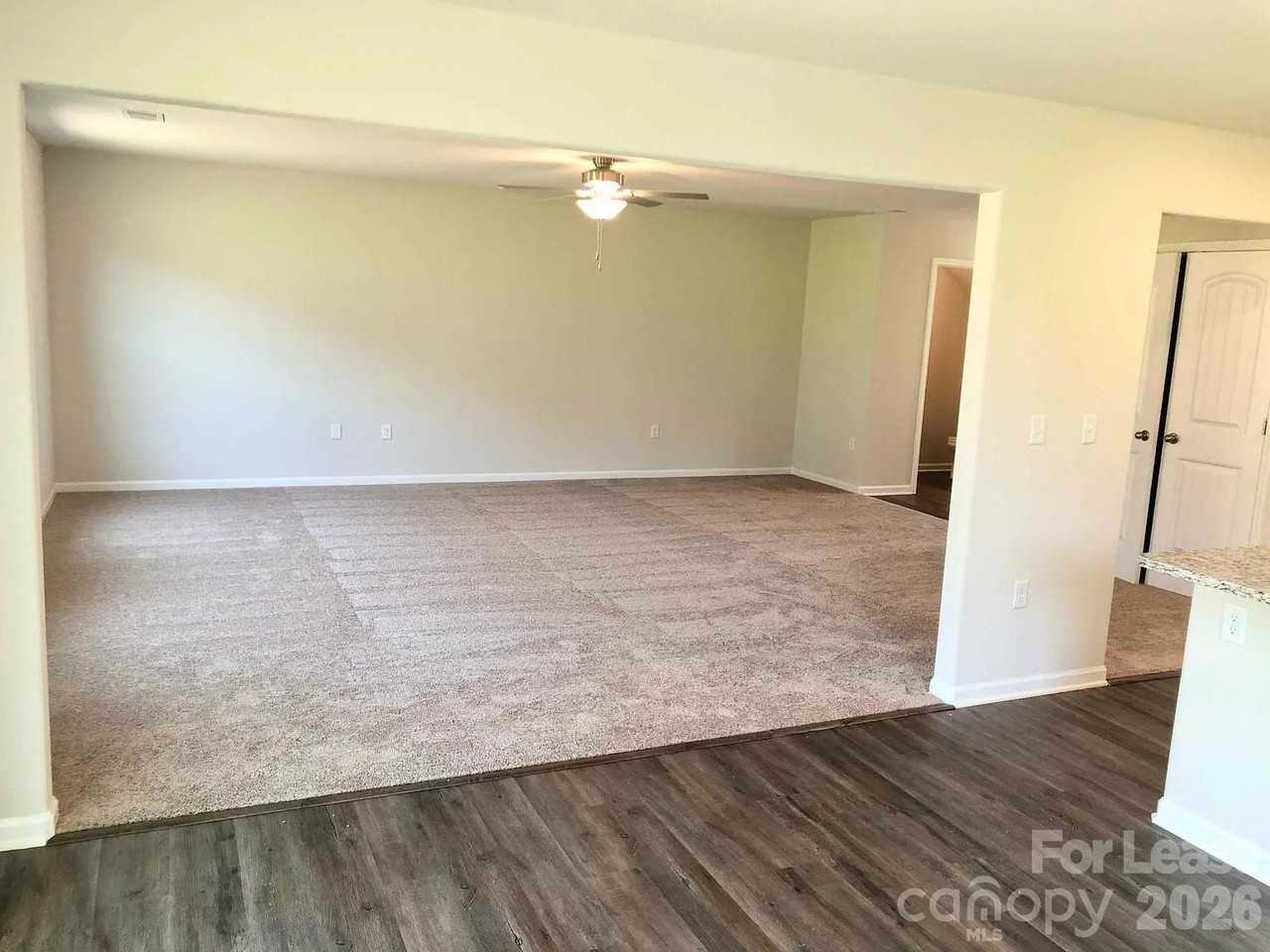 9224 Creedmore Hills Dr - Photo 5 of 23