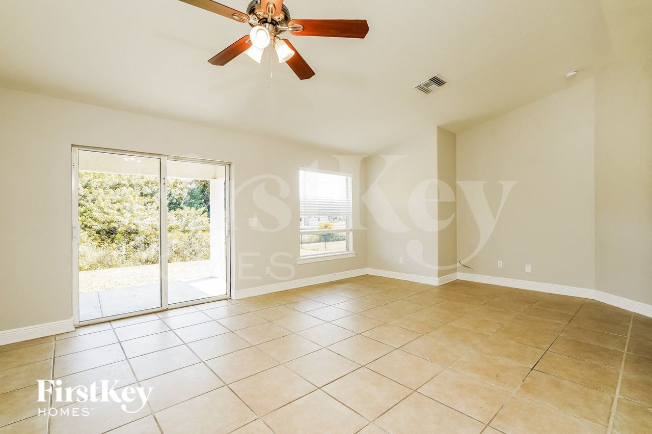 6136 Hellman Ave - Photo 4 of 15