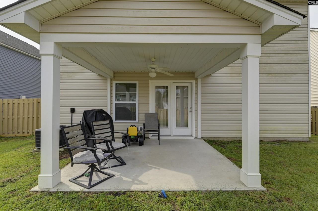 18 Manchurian Ct - Photo 3 of 45