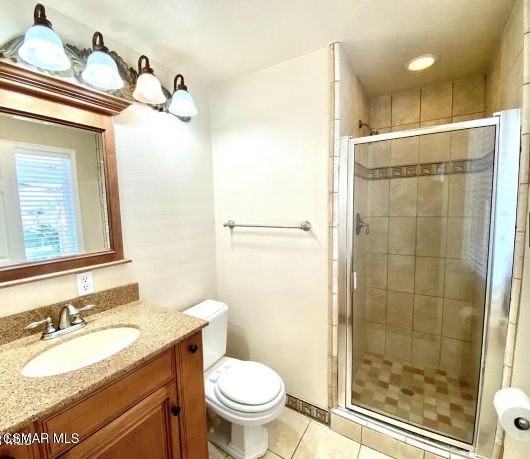 1687 Kane Ave - Photo 4 of 9
