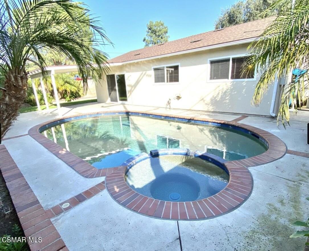 1687 Kane Ave - Photo 7 of 9