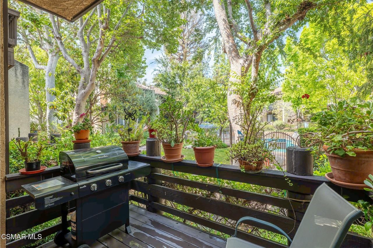 21901 Burbank Blvd #199 - Photo 5 of 31