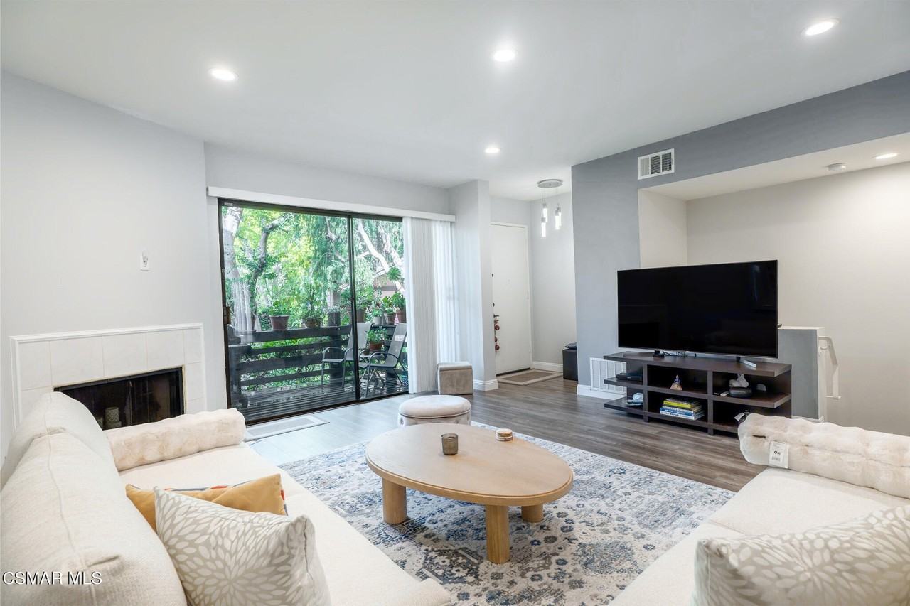 21901 Burbank Blvd #199 - Photo 6 of 31