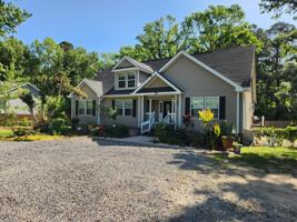 featured image of 667 Main Rd