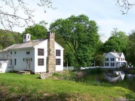 featured image of 115 River Rd