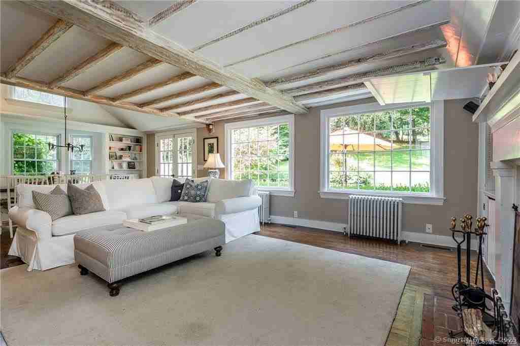 115 River Rd - Photo 6 of 39