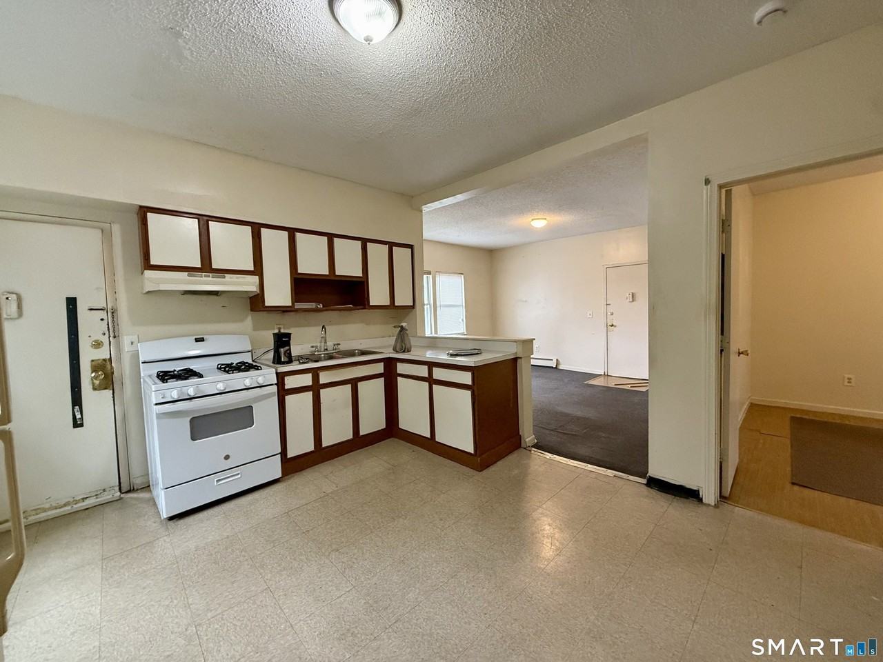 132 Locust St #16 - Photo 2 of 7