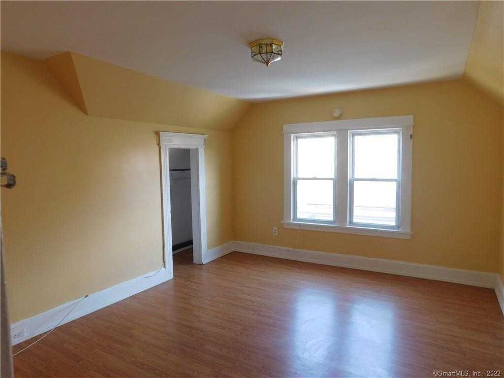 199 Whitney Ave #3 - Photo 4 of 6