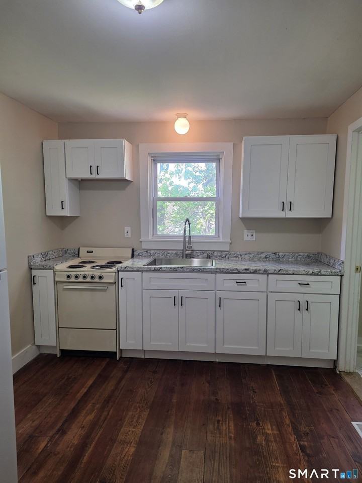 22 Lakeview St #1 - Photo 2 of 20