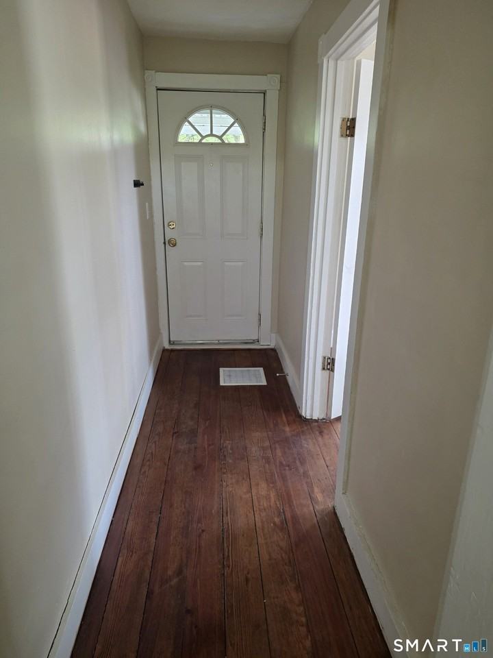 22 Lakeview St #1 - Photo 3 of 20