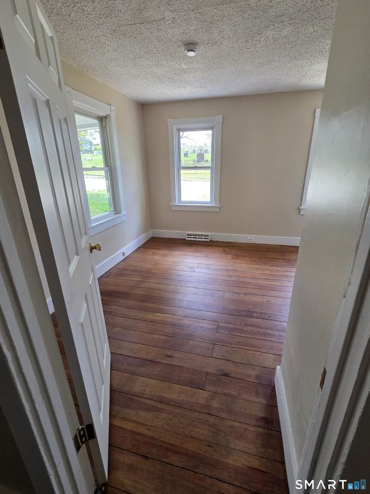 22 Lakeview St #1 - Photo 4 of 20